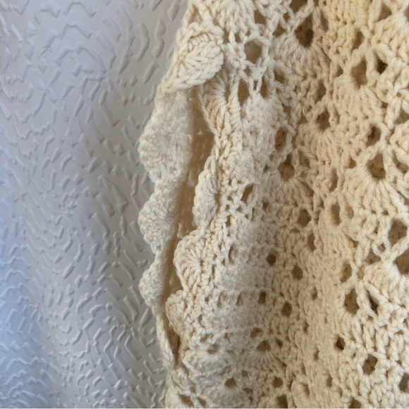 Handmade Cream Crochet Wool Knit Oversized Button Up Sweater Cape - Picture 13 of 15